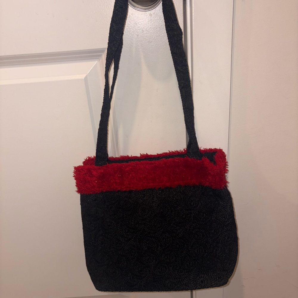 Classic Black and Red Shoulder Bags with Structured Design